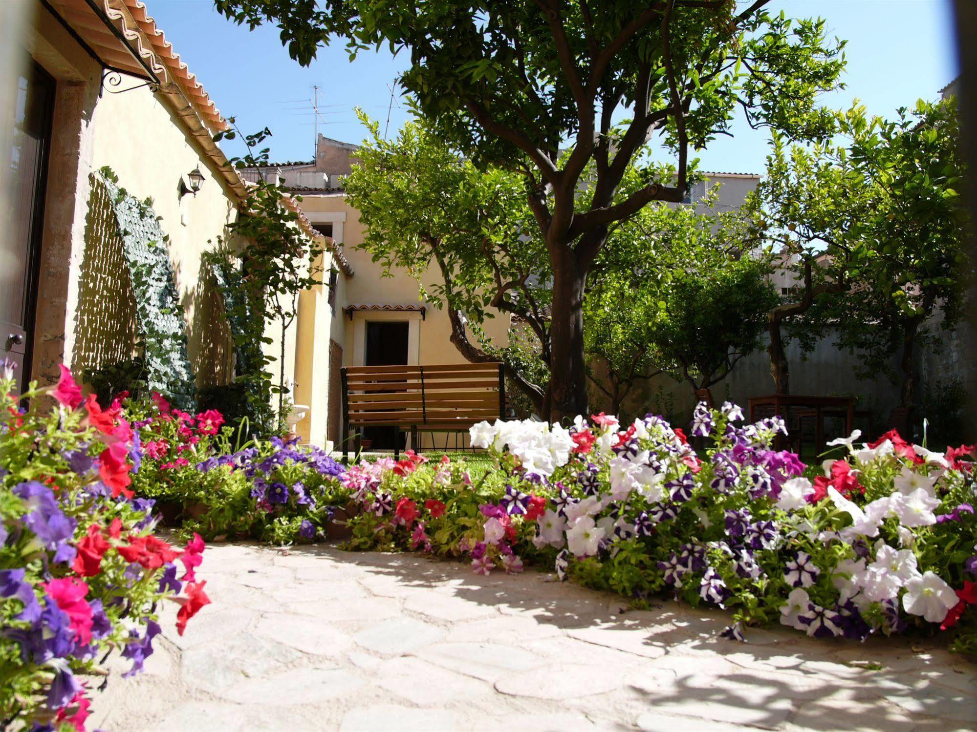 Bed and Breakfast Il Giardino Del Barocco Noto Exteriér fotografie